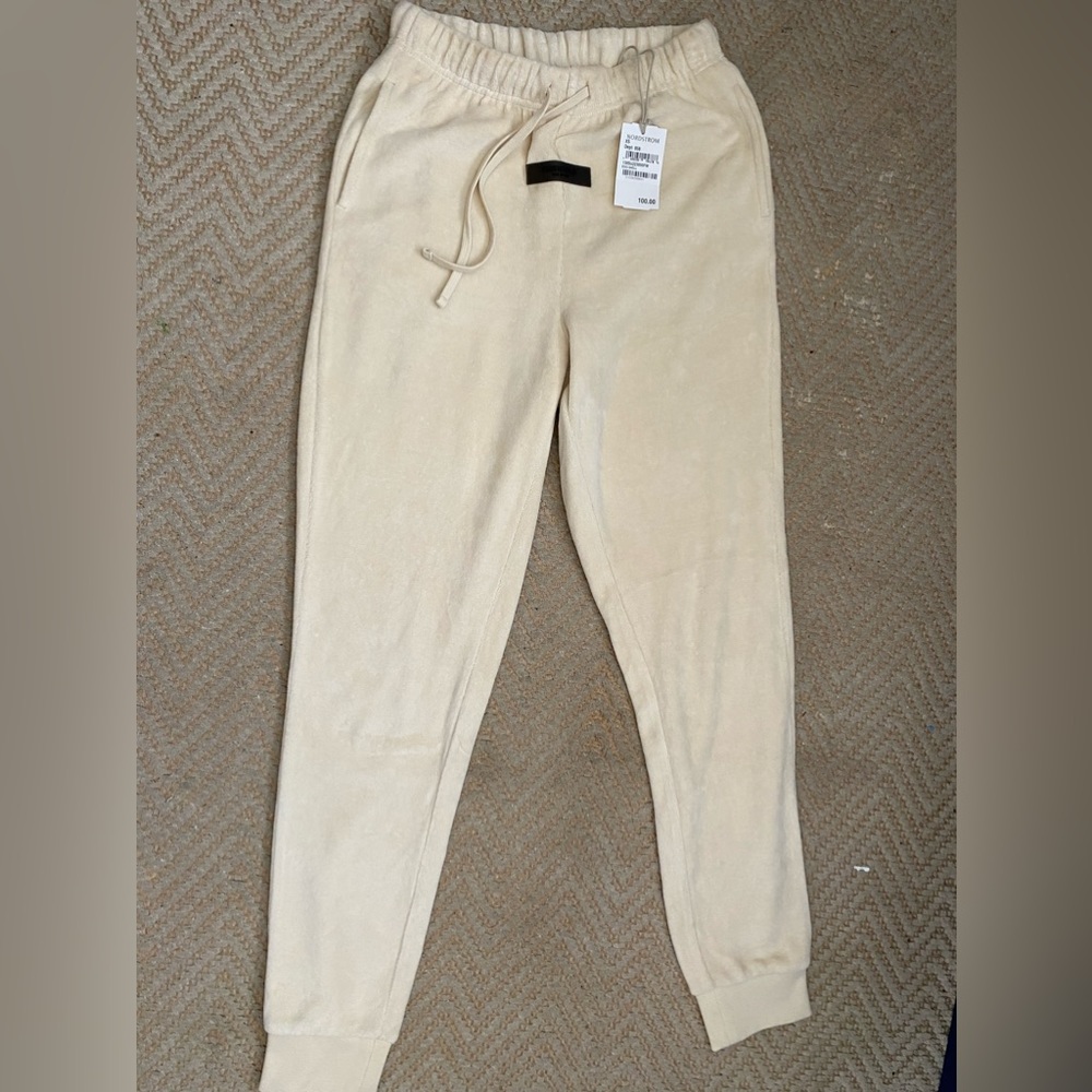 Fear of God ESSENTIALS velour Eggshell Sweatpants